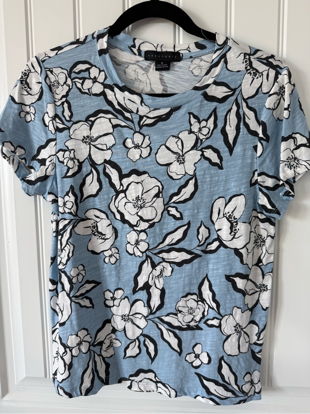 Women’s Bundle Lot of 6 Tops Shirts Tee’s by Sanctuary size Medium - Picture 2 of 13